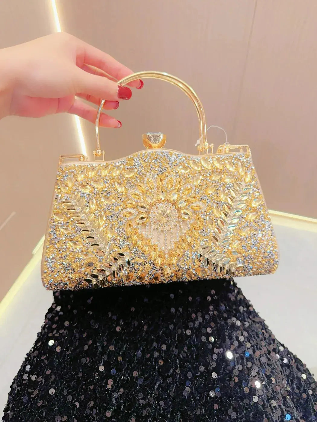 Ladies’ Diamond Handbag – Elegant Women’s Evening Clutch Ladies Fashion Flora