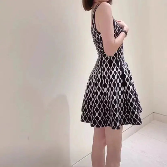 Women’s Geometric Jacquard Sleeveless Dress – Blue or Black Elegant Style  Ladies Fashion Flora